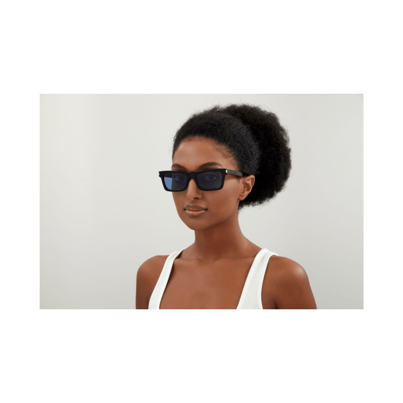 Betty sunglasses Saint Laurent Black in Plastic - 32687892